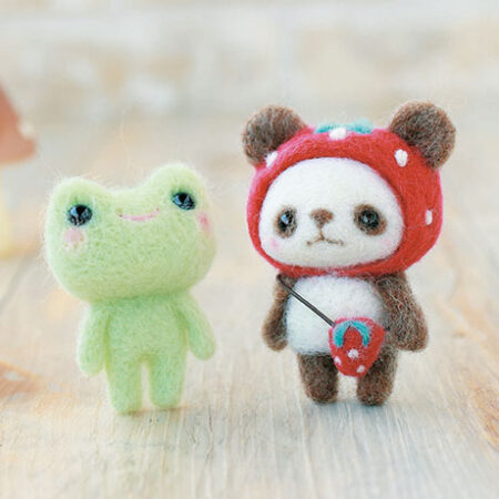 Hamanaka Needle Felting Kit - Strawberry Hat Panda & Frog
